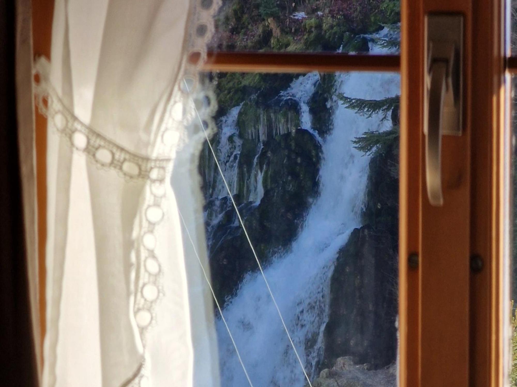 Cascade De Jaun Hotel ภายนอก รูปภาพ